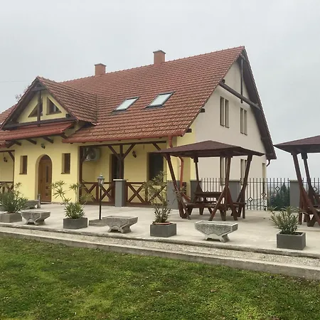 Bazilika Vendeghaz Guest house Tarcal